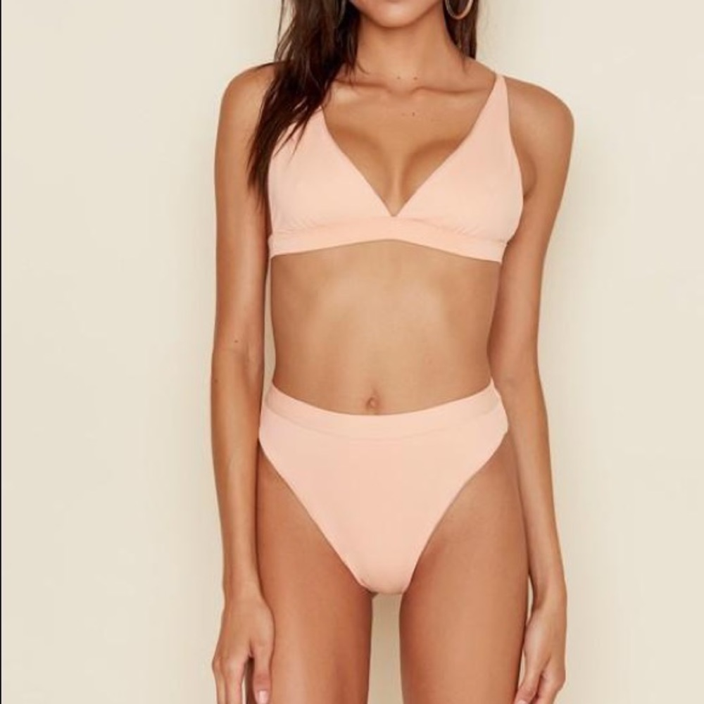 Peach Seamless Bikini Top